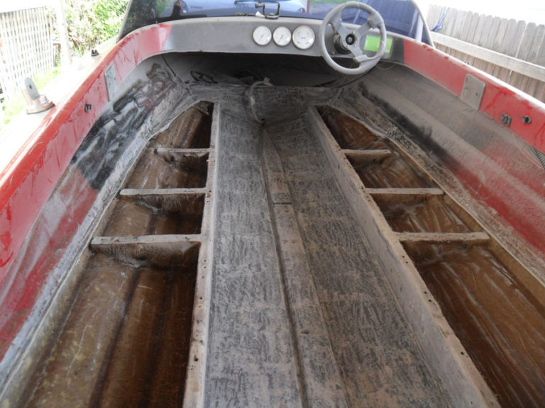 Guida al tasso fisso per la riparazione di barche - Boat Floor Repair 08 768x576