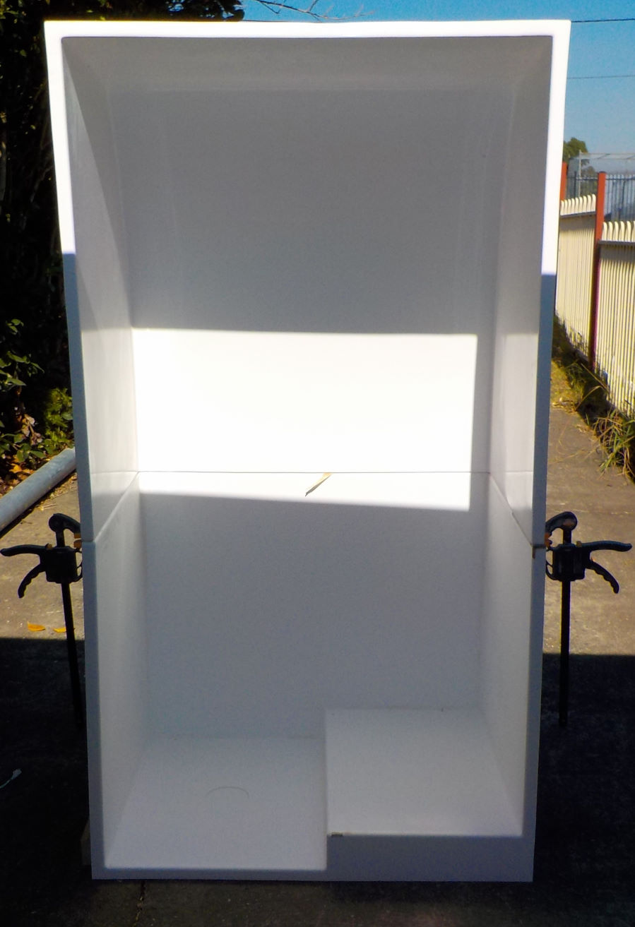 Moulding a Fibreglass Shower Base Custom Fibreglassing